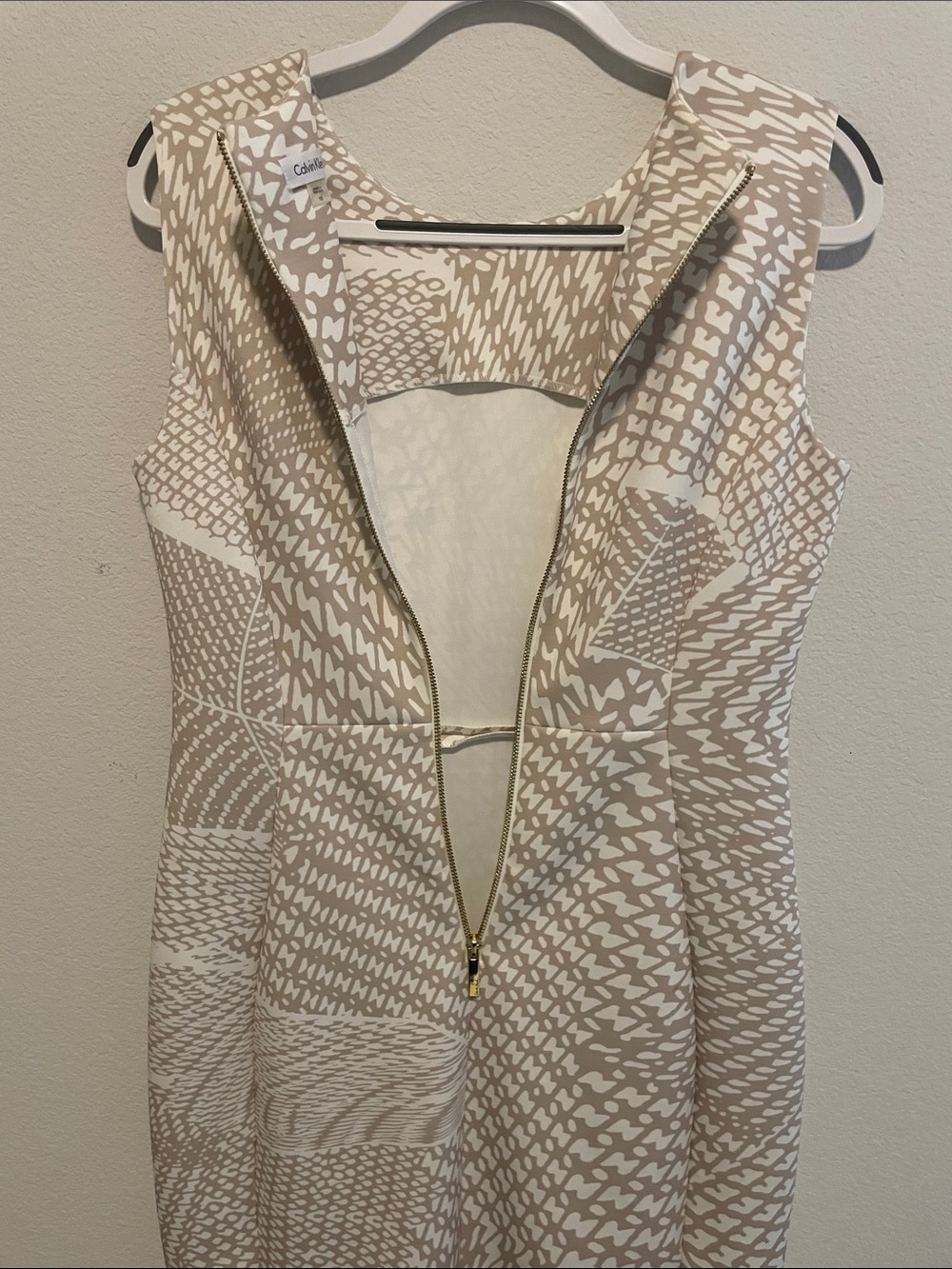 Calvin Klein Beige and White Sleeveless Midi Sheath Dress - Picture 4 of 7
